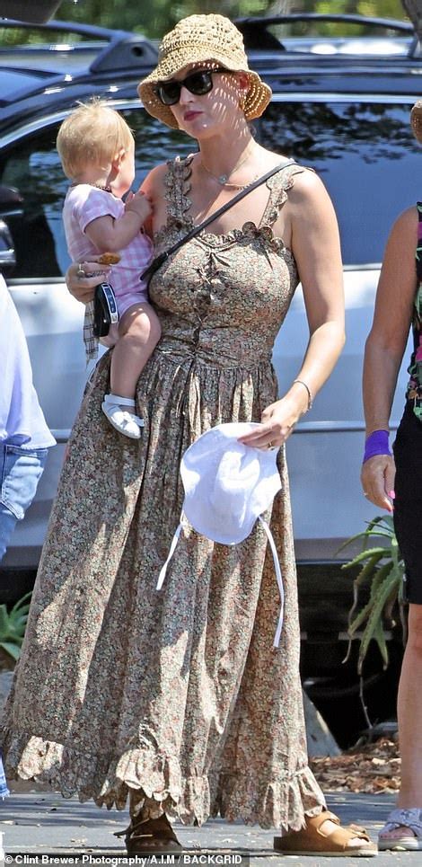 Katy Perry dotes on daughter Daisy Dove on child's first birthday - Big ...