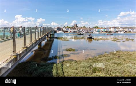 Shoreham by sea beach hi-res stock photography and images - Alamy