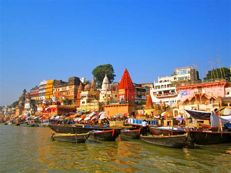 { Ma vie de voyage }: { Sunrise on the Ganges: Varanasi }