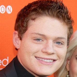 Sean Berdy - Age, Family, Bio | Famous Birthdays