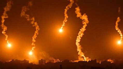 Sky above Gaza turns red in deadly night of strikes - Al-Monitor ...