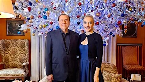 Berlusconi, rara foto con Marta su Instagram (con abito da sogno)