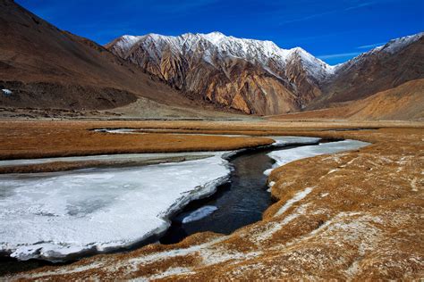 Images of Ladakh in Winter — India’s ultimate landscape photography experience!