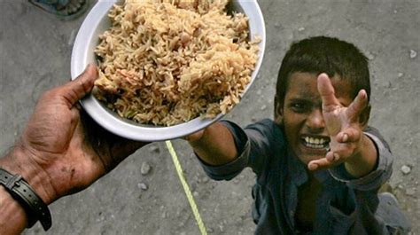 While You Have Dinner Tonight, 1 In Every 9 Indian Will Go To Bed Hungry