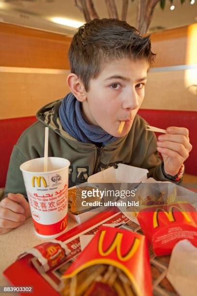 2,567 Mcdonalds Kids Stock Photos, High-Res Pictures, and Images ...