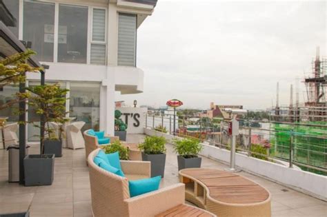 15 BEST HOTELS IN BGC, Taguig (Top Picks for 2023) - Jon to the World Blog