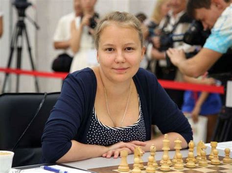 Top 10 Best Female Chess Grandmasters Right Now - sportsshow.net