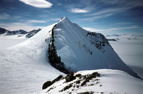 File:Mount Jackson, Antarctica.jpg - Wikipedia