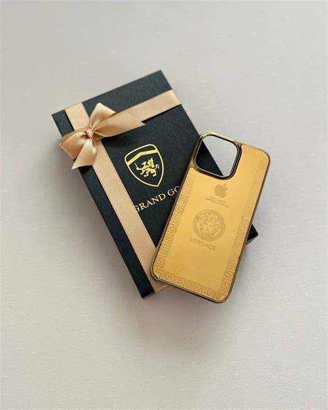 Real 24K Gold iPhone 15 Pro & 15 Pro Max Cases / Customizable Gold ...