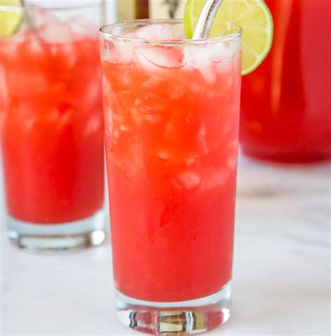 Jamaican Rum Punch Recipe (With Video) - Dinners, Dishes, and Desserts