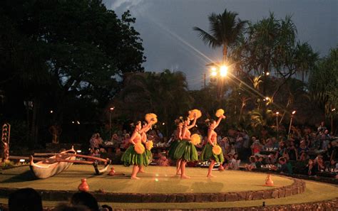 The Old Lahaina Luau in Lahaina, Hawaii - Kid-friendly Attractions ...