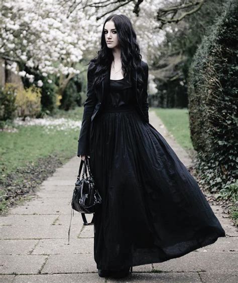 Gothic Glitz: How To Style A Gothic Outfit For Your Christmas Party