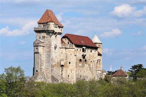 Liechtenstein Castle (Maria Enzersdorf) - Wikipedia