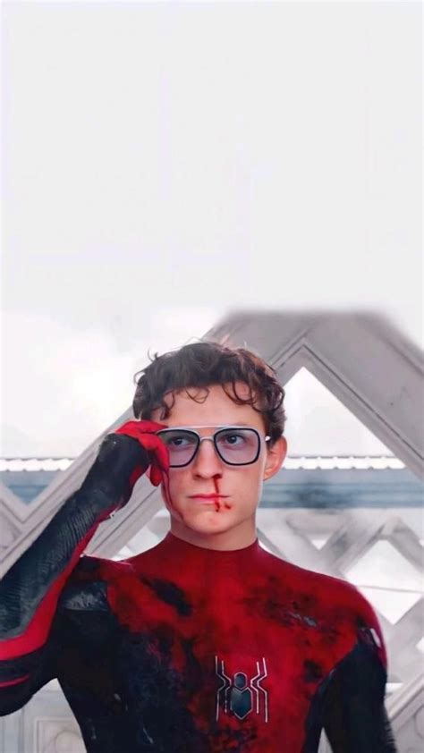 Peter Parker Wallpaper | Tom holland spiderman, Tom holland, Peter ...