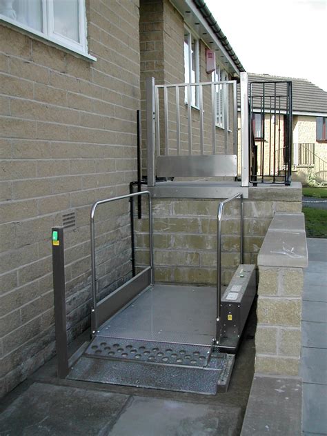 Platform Lift - Second hand Wheelchair Steplift | Terry Lifts