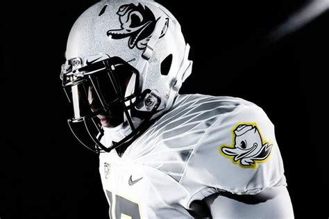 25 times Oregon Ducks uniforms have turned heads - oregonlive.com