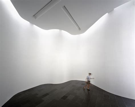 Barcelona Museum of Contemporary Art – Arch Journey