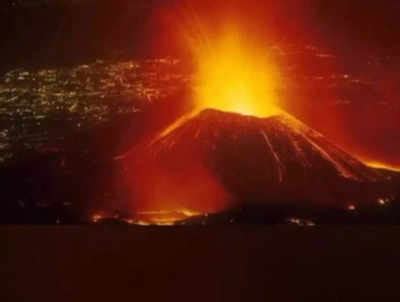 Thousands flee Goma city in DR Congo after volcano erupts - Times of India