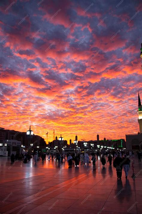 Premium Photo | Al Masjid an Nabawi mosque beatuful sunset cloudy Medina Saudi Arabia 6 jan 2020