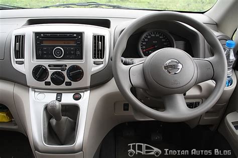 Nissan Evalia interiors