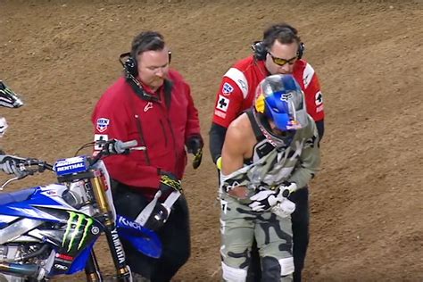 Ken Roczen Injured at San Diego SX - Transmoto