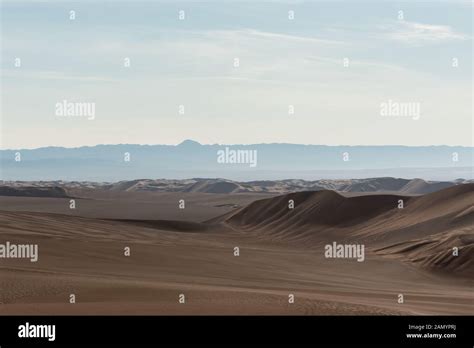 the shape of sand dunes in lut desert Stock Photo - Alamy