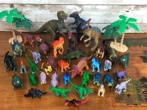 Plastic dinosaurs lot of 37 vintage toy dinosaurs | Etsy | Vintage toys, Plastic dinosaurs ...