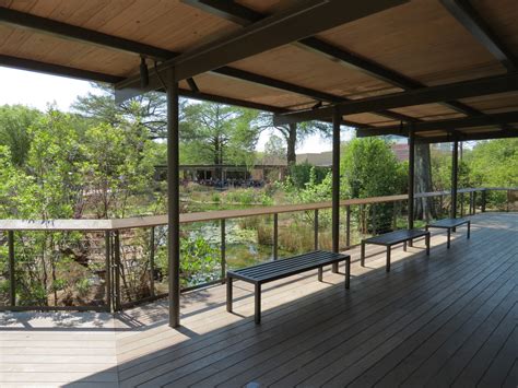 Texas Wetlands - Whooping Crane Exhibit - Viewing Shelter - ZooChat