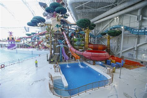 The dystopian experience of skiing in New Jersey's new American Dream mall