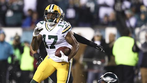 Davante Adams Injury Status: Sprained Ankle | Heavy.com