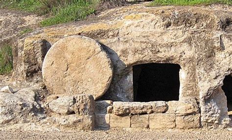 'Jesus tomb' restoration begins - WND