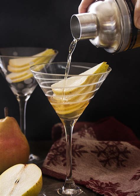 17 Best Low-Calorie Cocktails Perfect for Any Occasion • Sarah Blooms