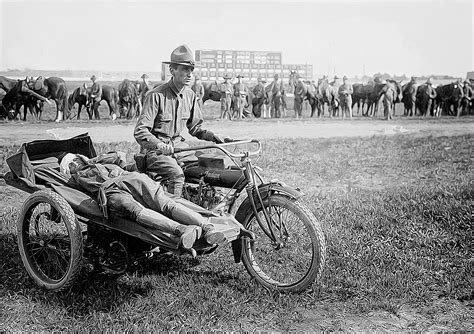 Soldiers,motorcycle,military,vintage,army - free image from needpix.com