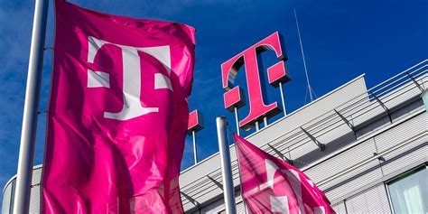 25 Jahre Deutsche Telekom AG – vom öffentlichen Unternehmen zur Aktiengesellschaft | Deutsche ...