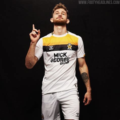 Cambridge United 21-22 Third Kit Released - Footy Headlines