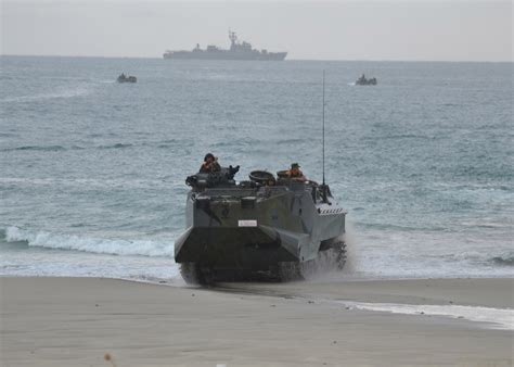 File:US Navy 110518-N-VA590-081 A Royal Thai Marine Corps amphibious assault vehicle drives onto ...