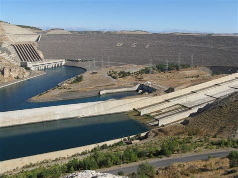 10 Largest Dams in the World - Largest.org