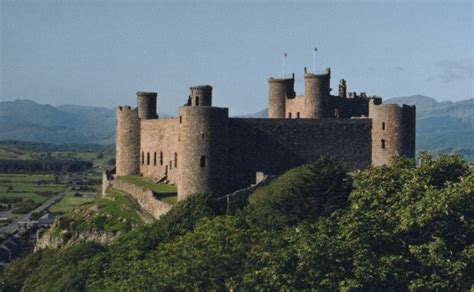 Harlech Castle in Wales | Harlech Castle Harlech Castle sits… | Flickr