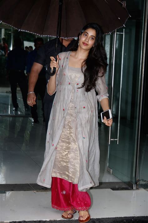 Janhvi Kapoor Just Taught us The Best Way to Flaunt Festive Style in Monsoon