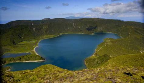 From Ponta Delgada: Lagoa do Fogo & Hot Springs Day Trip | GetYourGuide