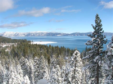 Overlooking snowy Lake Tahoe | Snowy Lake Tahoe mountains, s… | Flickr