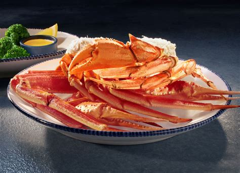 Crabfest Is Back At Red Lobster And It’s Actually A Pretty Great Deal