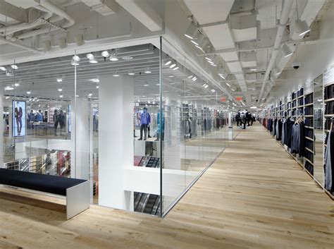 Uniqlo flagship store by Wonderwall, New York » Retail Design Blog