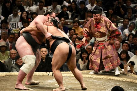 Sumo: Japan's National Sport - Spotlight English