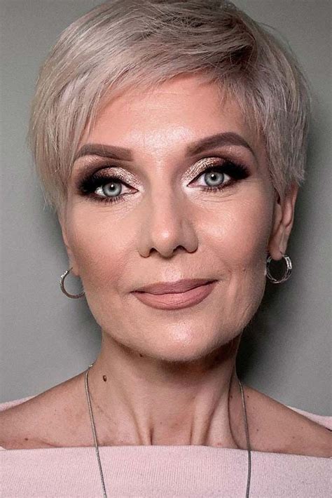 Tips On Makeup For Older Women With Inspirational Ideas | Ideias de maquiagem, Maquiagem para ...
