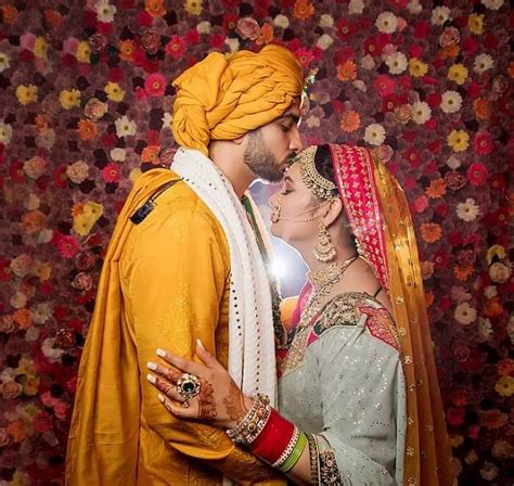 51 Thumping Wedding Photography Poses for Couples To Give a Perfect Touch to Their Wedding Album