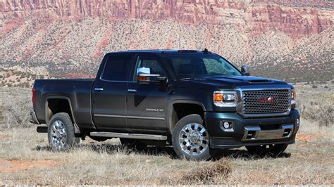 2017 GMC Sierra 2500 Denali HD First Drive: Power, power, power