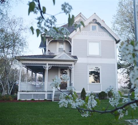 A Tour of the Victorian Farmhouse - The Tile Shop Blog | Victorian homes exterior, Victorian ...