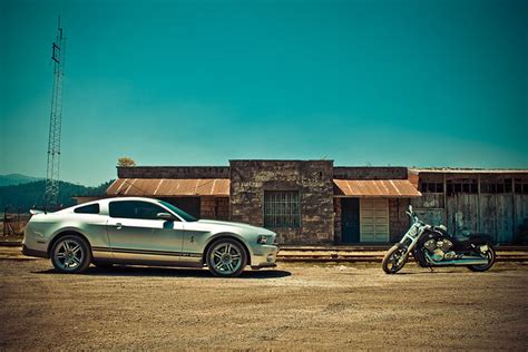 Ford Mustang Shelby GT500 vs Harley-Davidson V-Rod Muscle - a photo on Flickriver