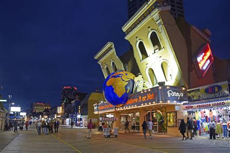 Atlantic City - Boardwalk at Night (1) | Atlantic City | Pictures ...